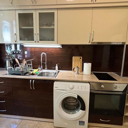 Quiet 2 Bedrooms Downtown Apart Σόφια Εξωτερικό φωτογραφία