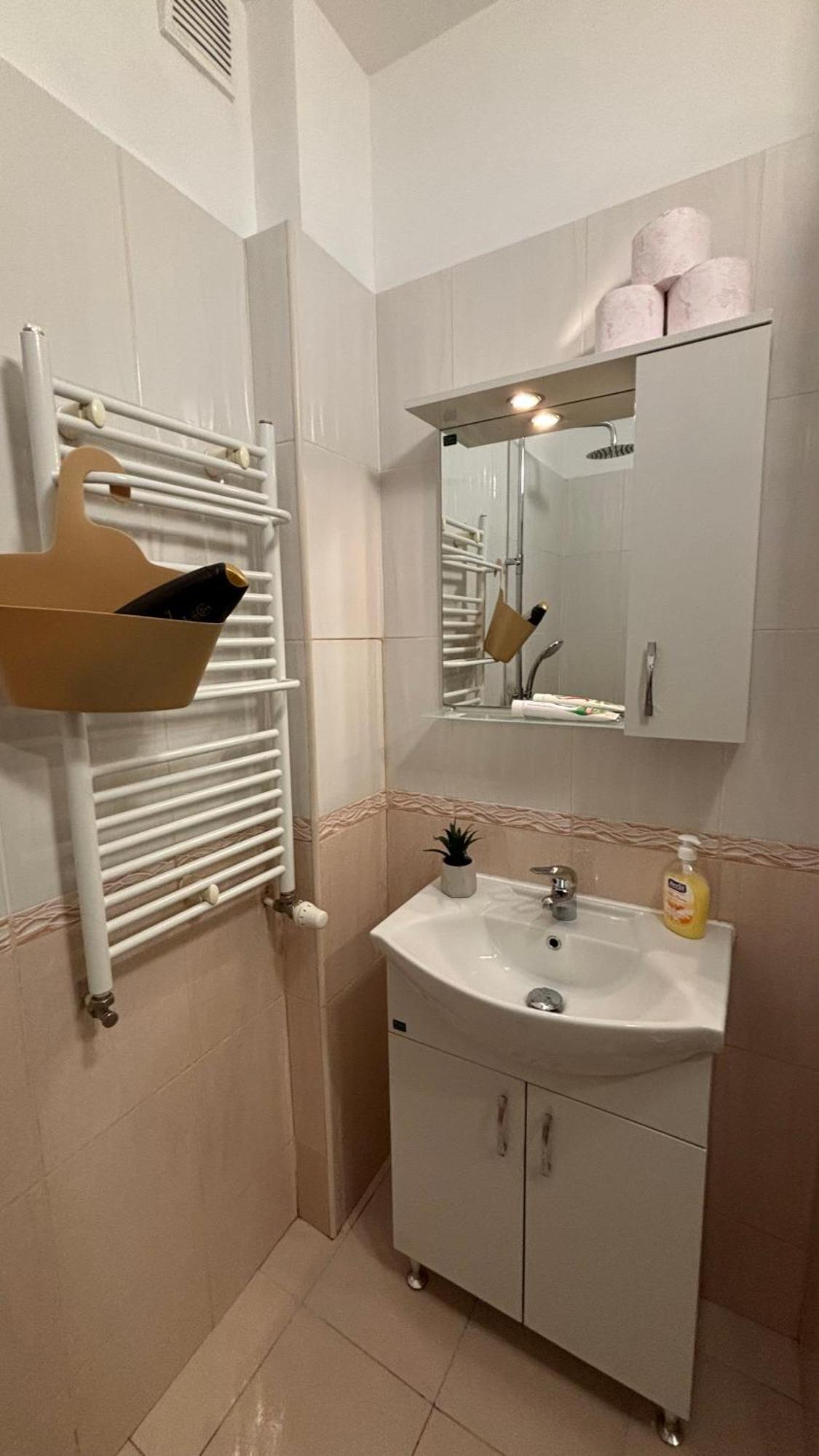 Quiet 2 Bedrooms Downtown Apart Σόφια Εξωτερικό φωτογραφία