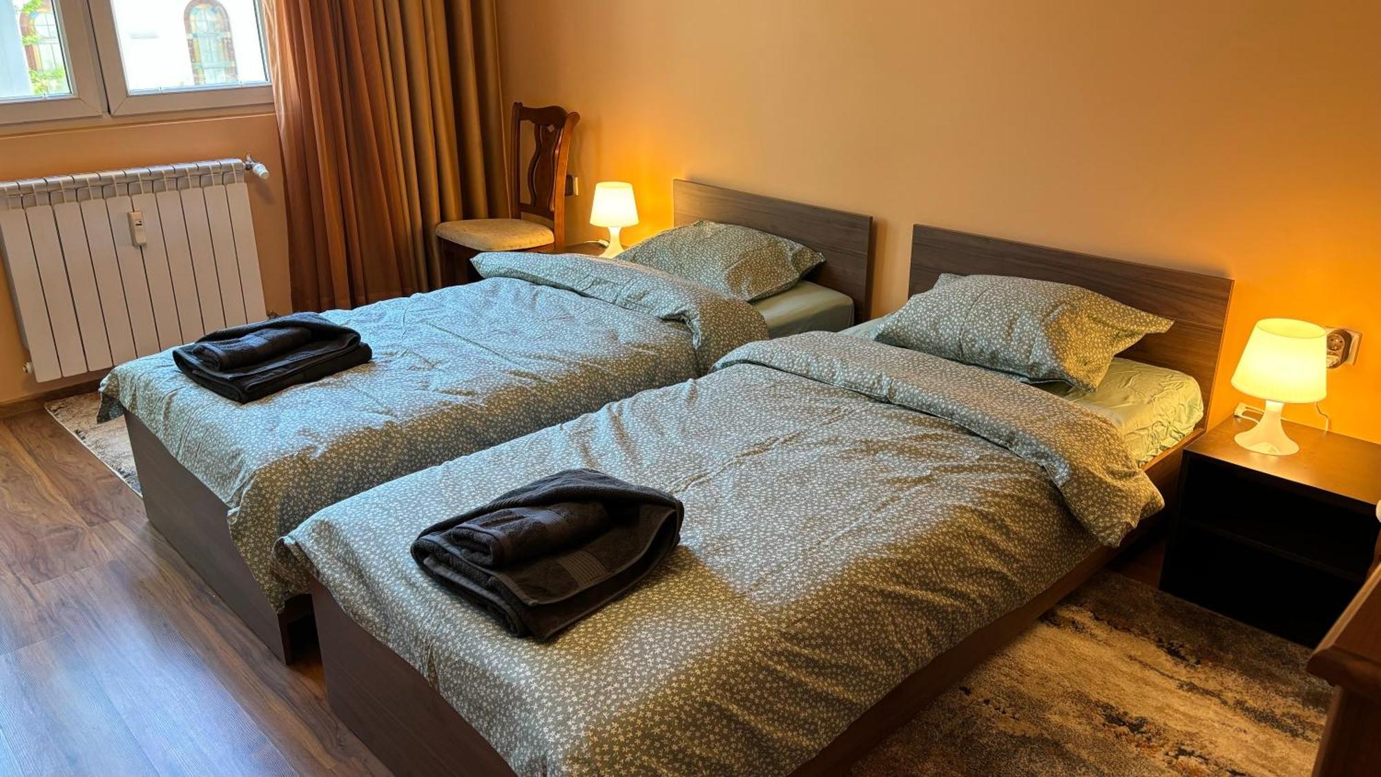 Quiet 2 Bedrooms Downtown Apart Σόφια Εξωτερικό φωτογραφία