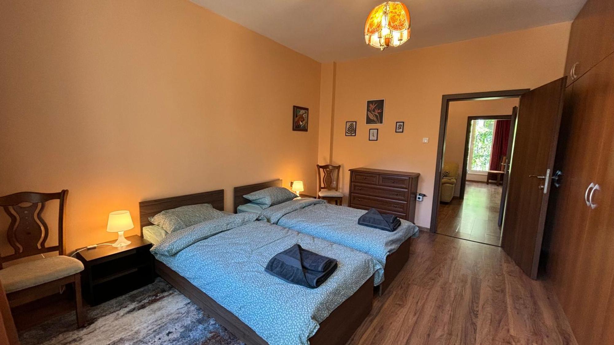 Quiet 2 Bedrooms Downtown Apart Σόφια Εξωτερικό φωτογραφία